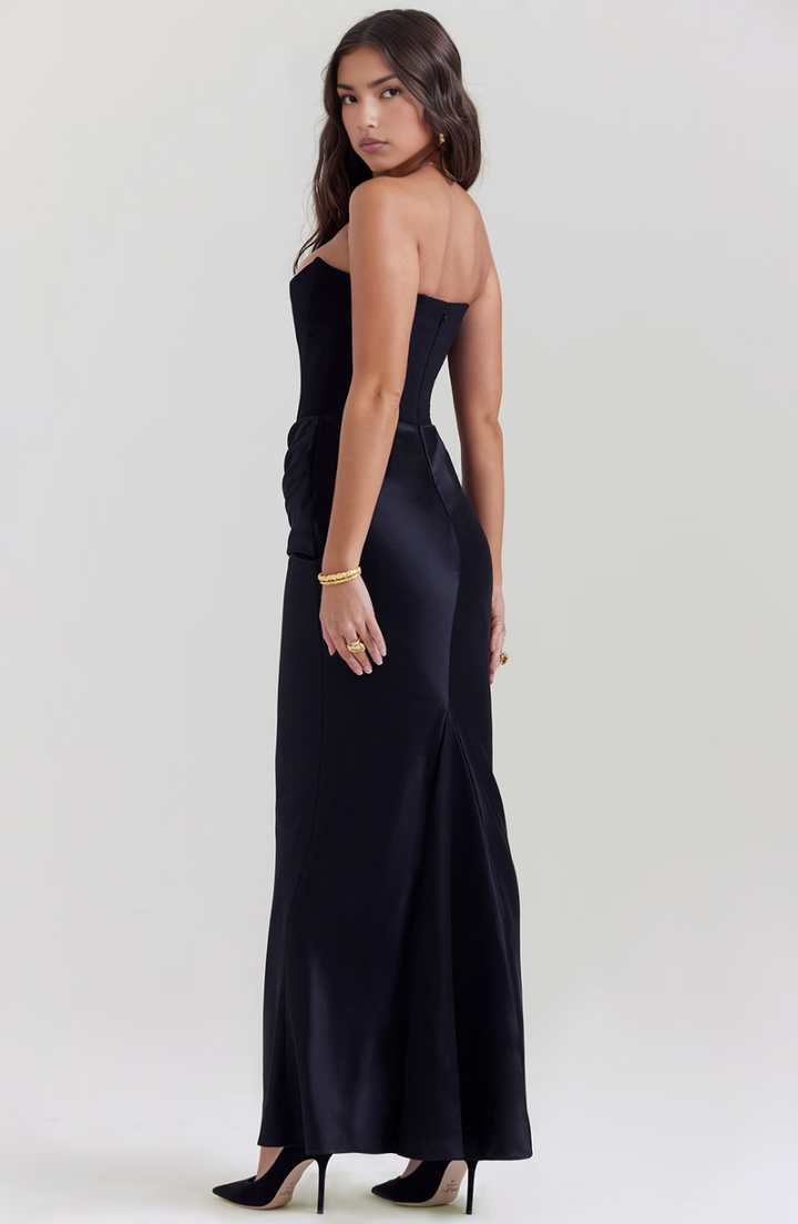 Hera – Elegante Retro Straploze Feestjurk in Effen Kleur