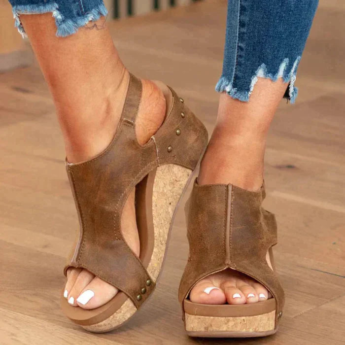 Madeline – Stijlvolle Sleehak Sandalen