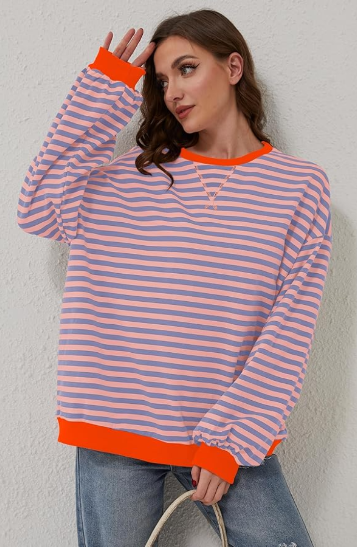 Catje - Oversized Trui met Levendige Strepen