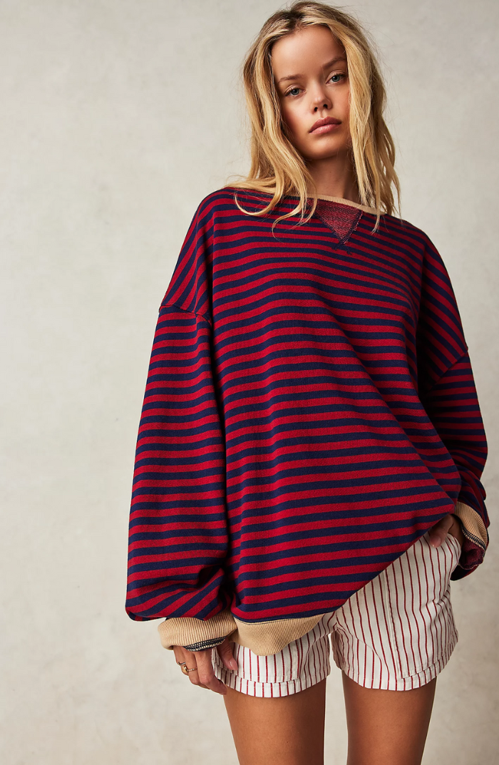 Catje - Oversized Trui met Levendige Strepen
