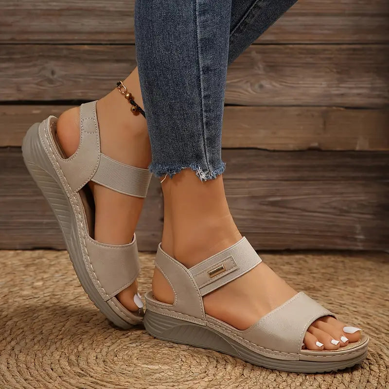 Paige - Comfortabele Sleehak Sandalen met Demping