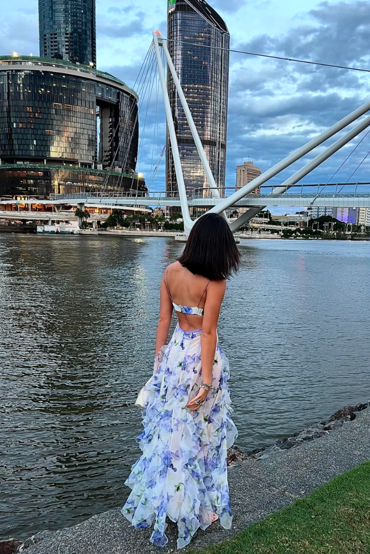 Gloria - Bloemenjurk met Uitsnijding en Split voor op het Strand