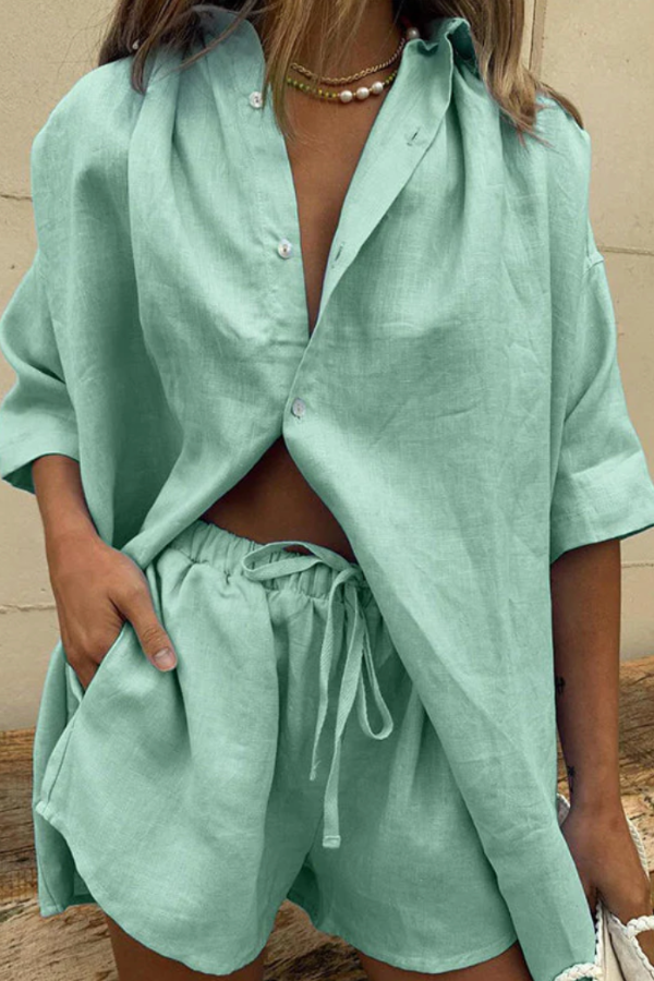 Beatrice - Oversized Overhemd met Knopen en Short Set