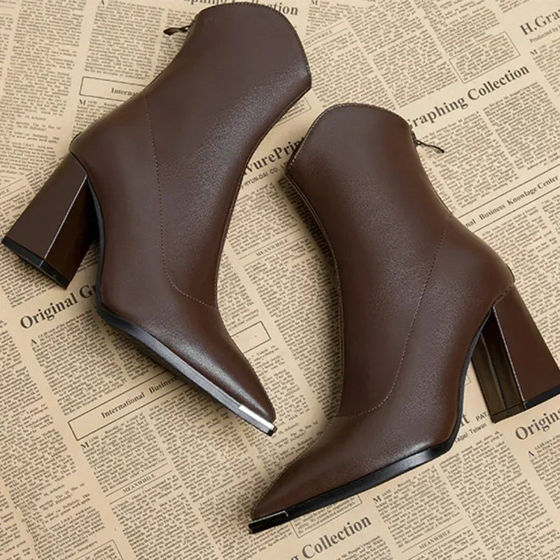 Aliyah – Stijlvolle Leren Comforthakken voor Dames