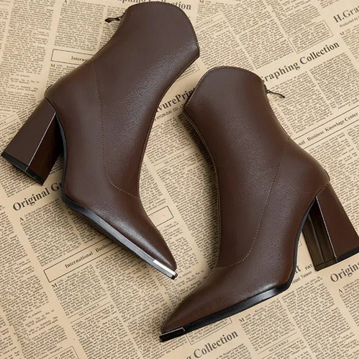 Aliyah – Stijlvolle Leren Comforthakken voor Dames