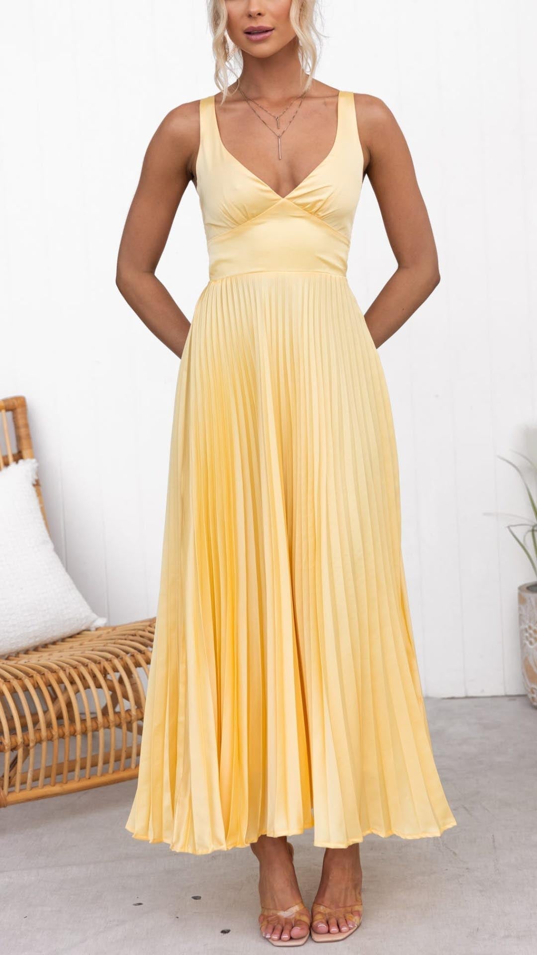 Noor - Gele geplooide elegante V-hals maxi jurk